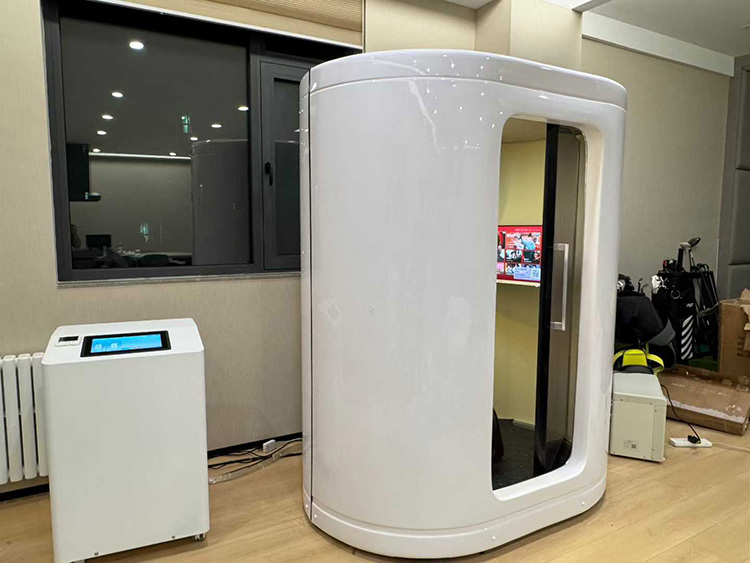 hyperbaric chamber.jpg