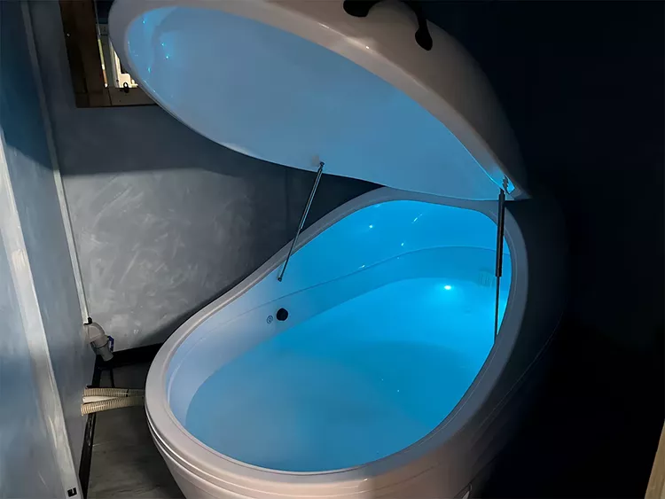 float tank