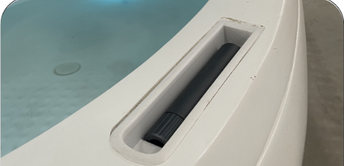 High-pressure water cleaning inside a float pod for safe and easy maintenance
